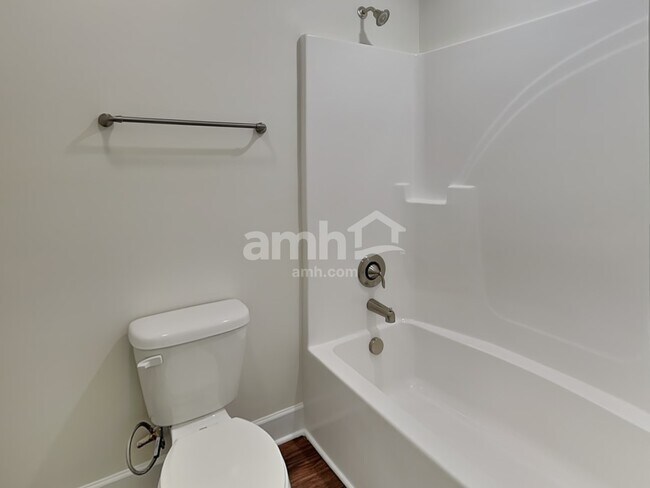 Building Photo - 3110 Esquire Dr