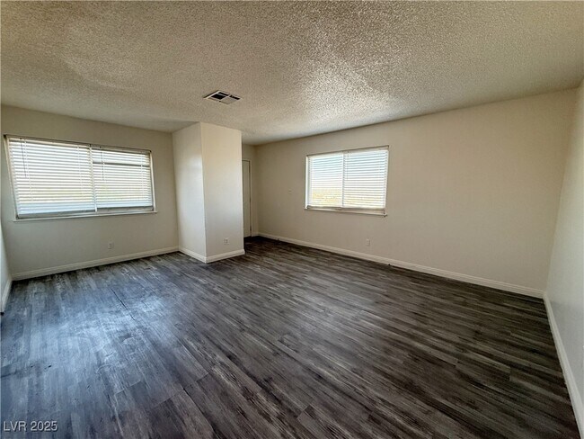 Building Photo - 2353 Exeter Dr