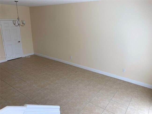 Building Photo - 1044 SW 147th Ave