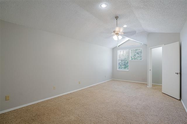 Building Photo - 1416 Golden Gate Dr