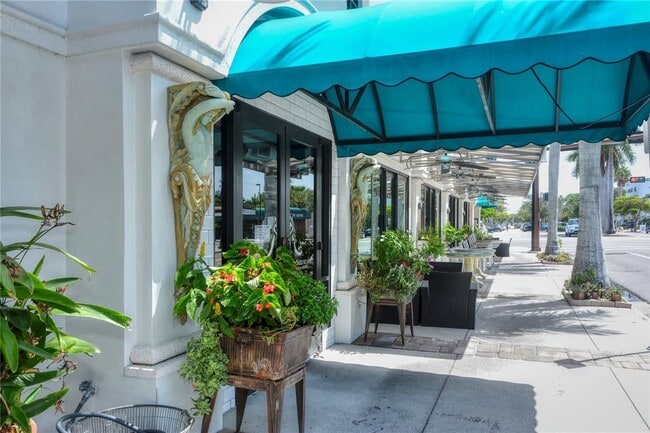 Building Photo - 1631 Bonita Ln