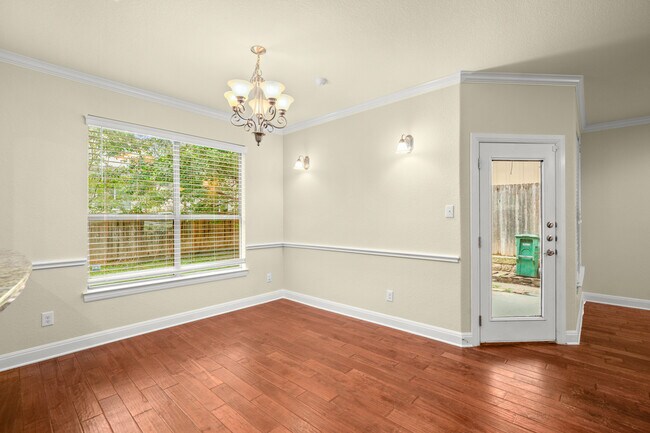 Building Photo - 6708 Menchaca Rd