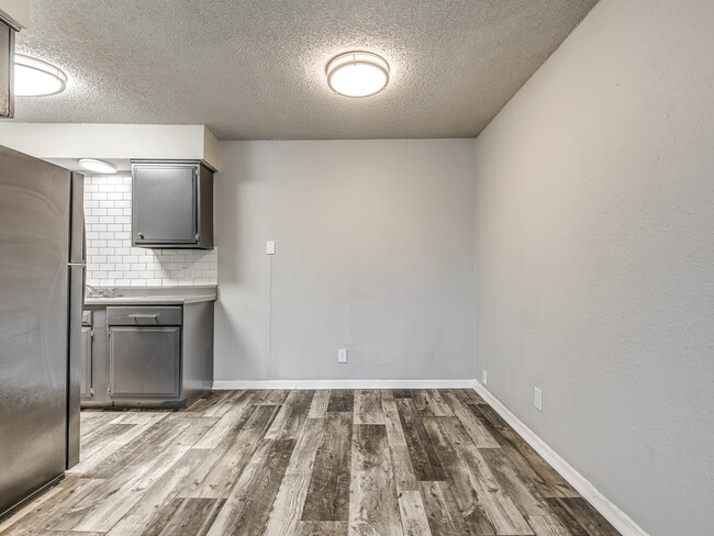 Putnam Green - Dining Room - Putnam Green