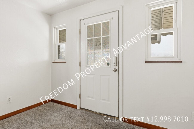 Building Photo - 2238 Lutz St