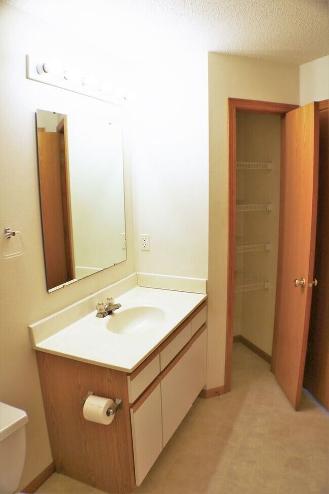 Building Photo - $1,210 | 2 Bedroom, 1 Bathroom Condo | Sublease | Pet Friendly* | Available for an Immediate Move...