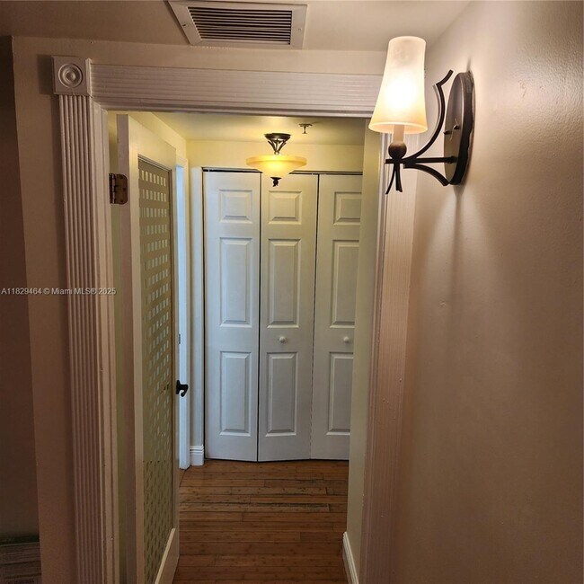 Building Photo - 2351 W Preserve Way