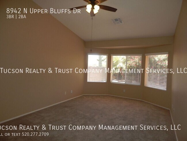 Building Photo - 8942 N Upper Bluffs Dr