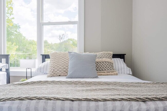 Building Photo - 1301 Baptist World Center Dr