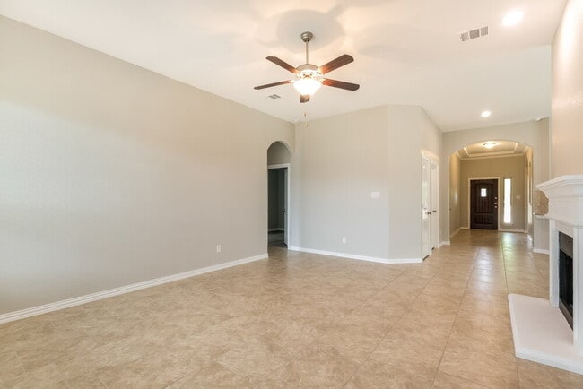 Building Photo - 1104 Wolcott Dr