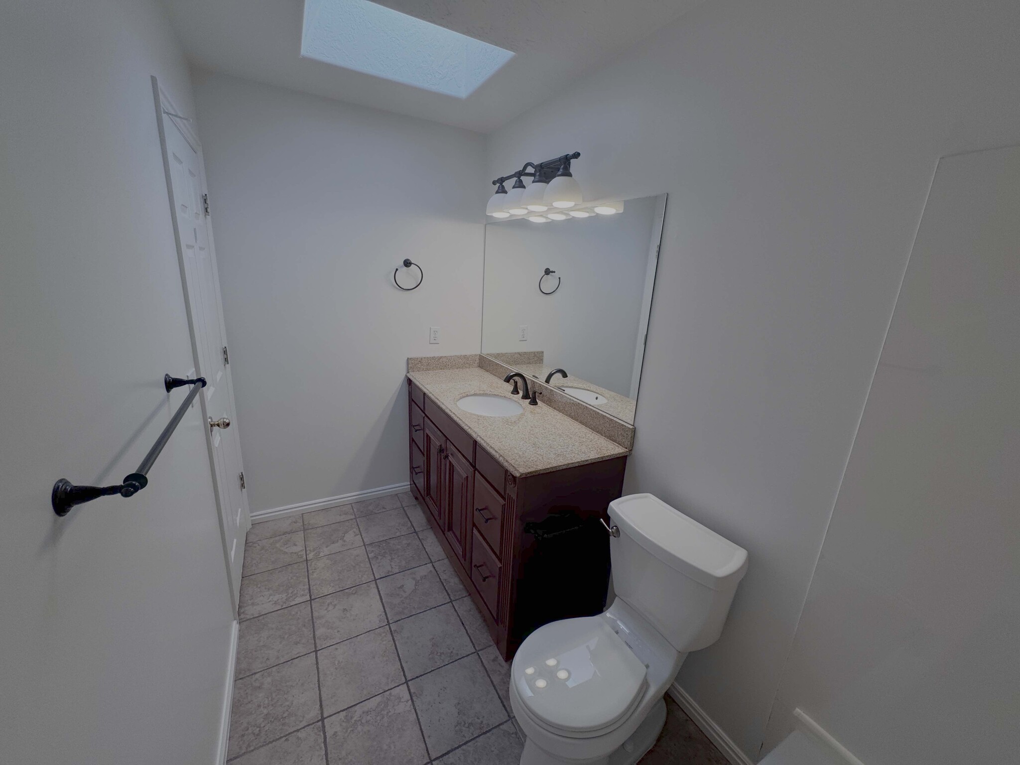 Building Photo - 8004 S Old Barn Dr