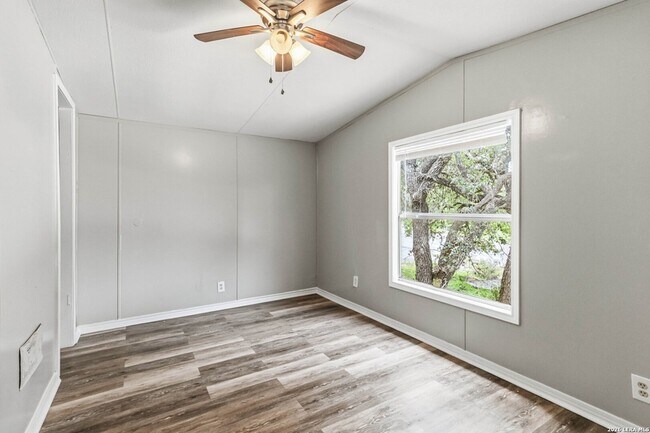 Building Photo - 636 Balsa
