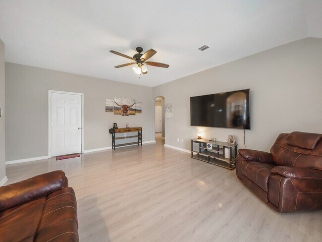 Building Photo - 4006 Raspberry Ct