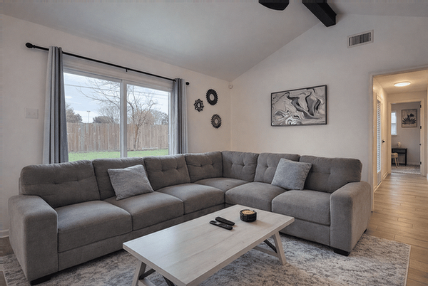 Building Photo - 10907 Sageriver Dr