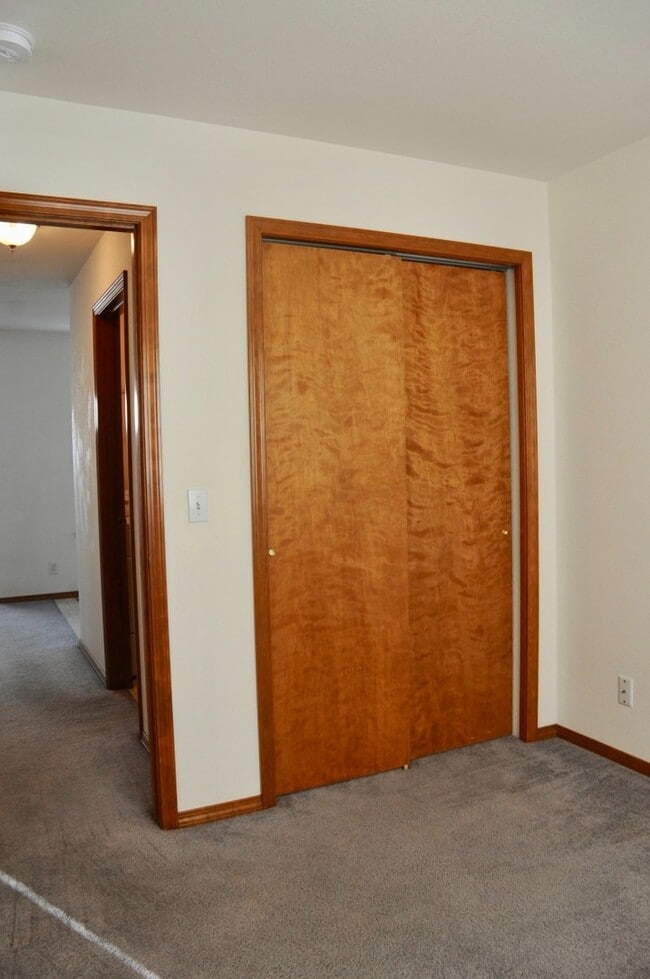 Building Photo - 3 bed 2 bath rancher with A/C