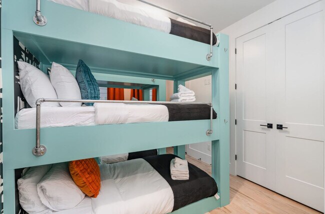 Building Photo - 48 Fern Ave