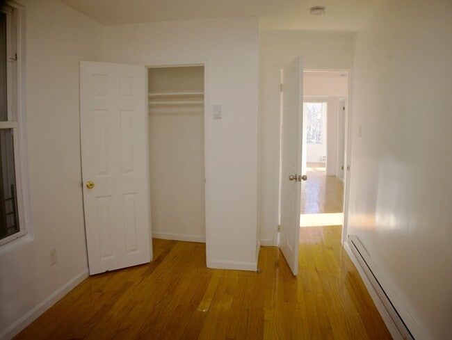 Building Photo - 3663 Bronxwood Ave