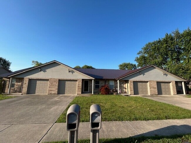 Primary Photo - Black Friday Move-in Special! Up to $500 off!