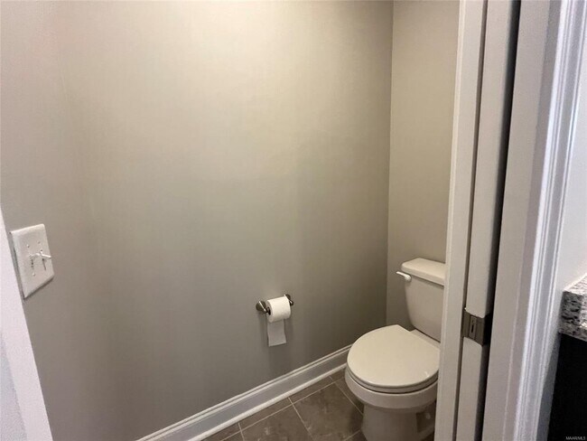 Building Photo - 966 Wheat Ridge Dr