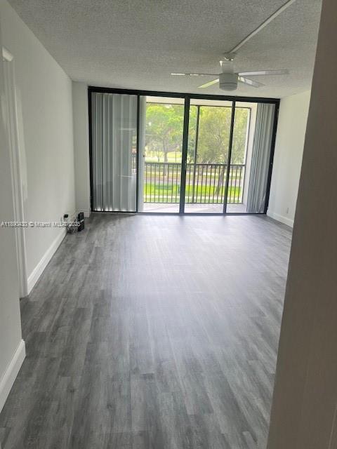 Building Photo - 3475 N Country Club Dr
