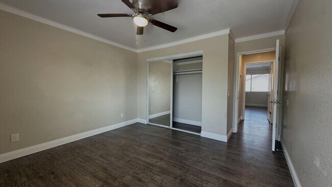 Building Photo - Custom Built 5 Bedroom 3 Bathroom Home in ...