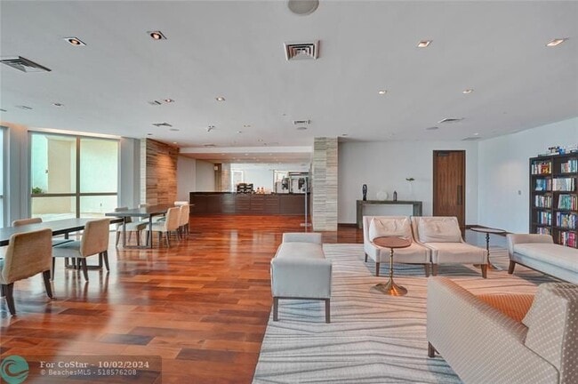 Building Photo - 101 S Fort Lauderdale Beach Blvd