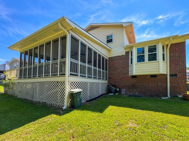Building Photo - 6875 Baystone Rd