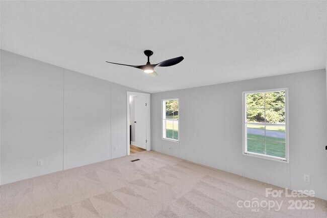 Building Photo - 166 Crystal Bay Dr