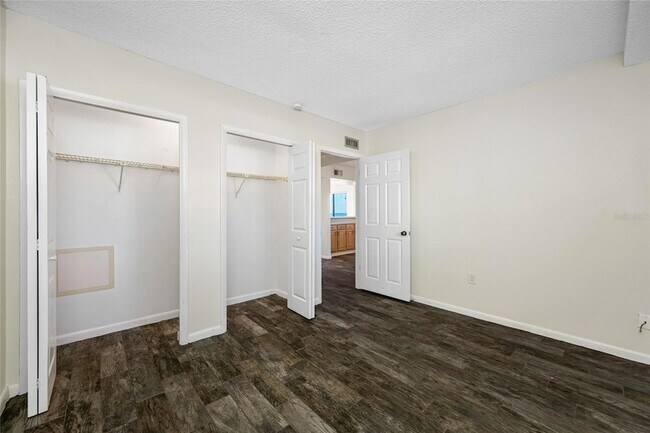 Building Photo - 828 Bahia Del Sol Dr
