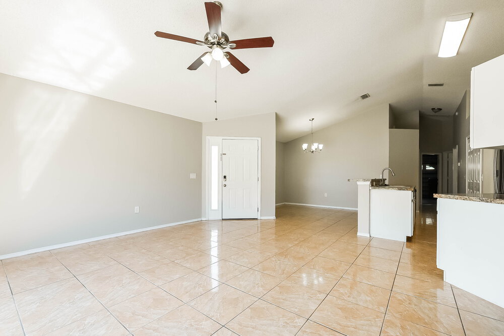 Building Photo - 2160 Jessa Dr