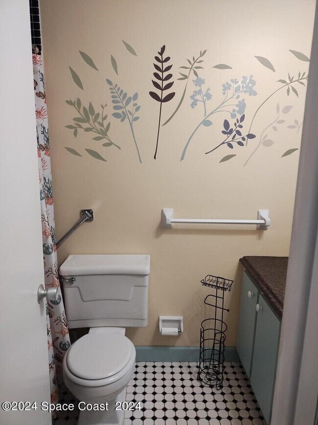 Building Photo - 311 Taylor Ave