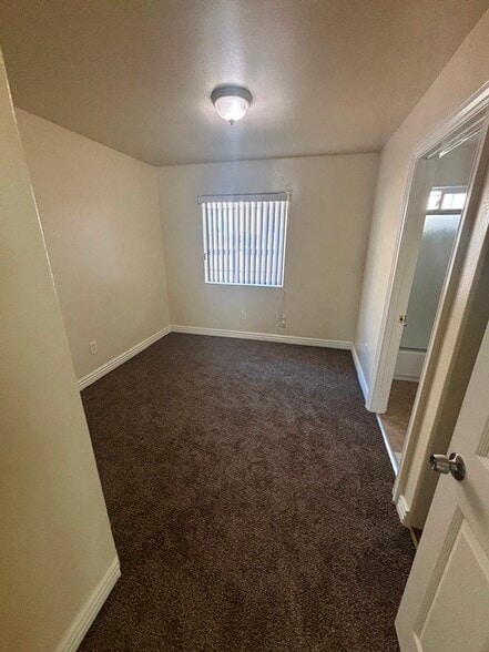 Building Photo - 132 E 79th St