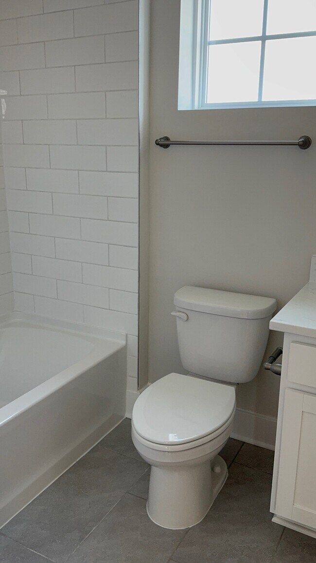 Building Photo - 1802 Blythe Way