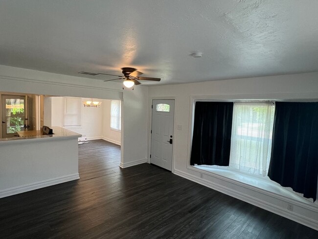 Building Photo - 1136 NW Maple- COMING SOON!