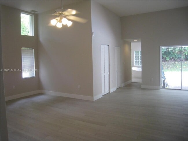 Building Photo - 9818 SW 111th Terrace