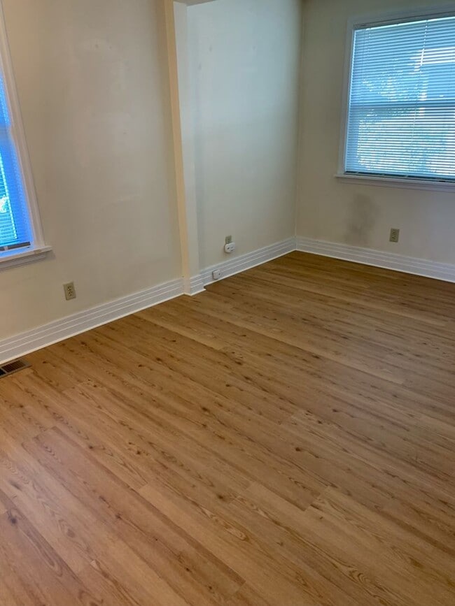 Building Photo - Magnolia Townhouse