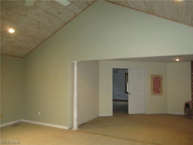 Building Photo - 17084 Sunset Dr