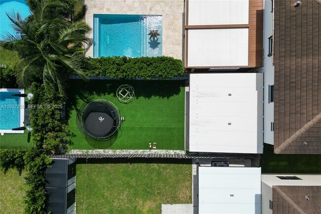 Building Photo - 25185 SW 108th Ave