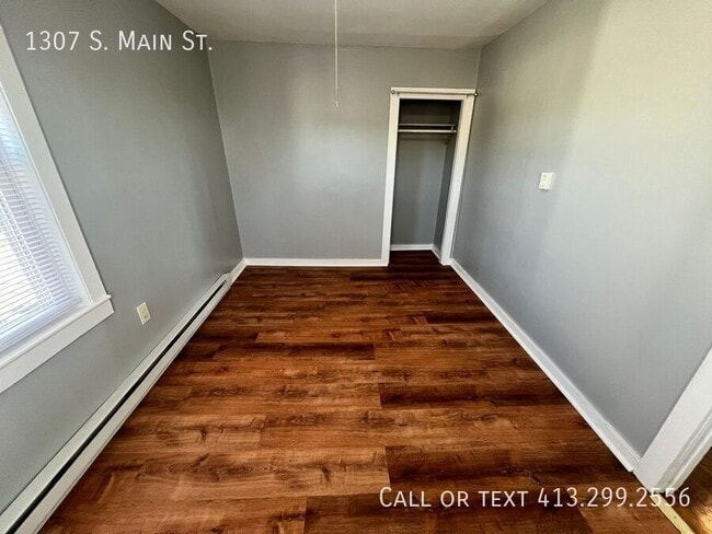Building Photo - 1307 S Main St
