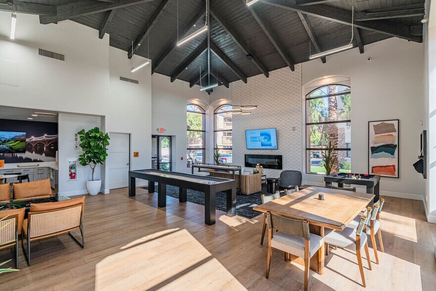 Building Photo - 2155 S 55th St