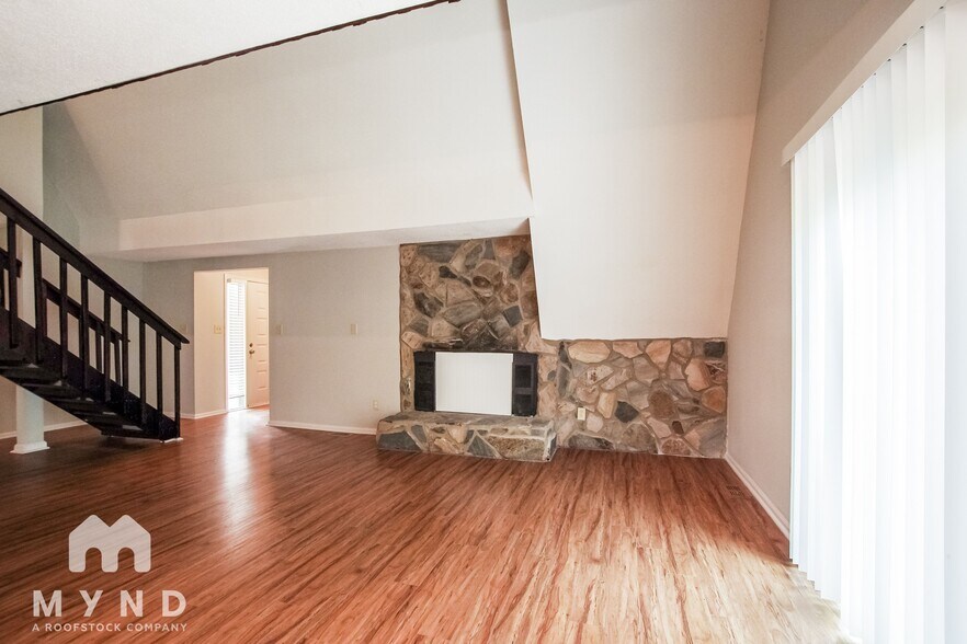 Building Photo - 12208 Rock Canyon Dr