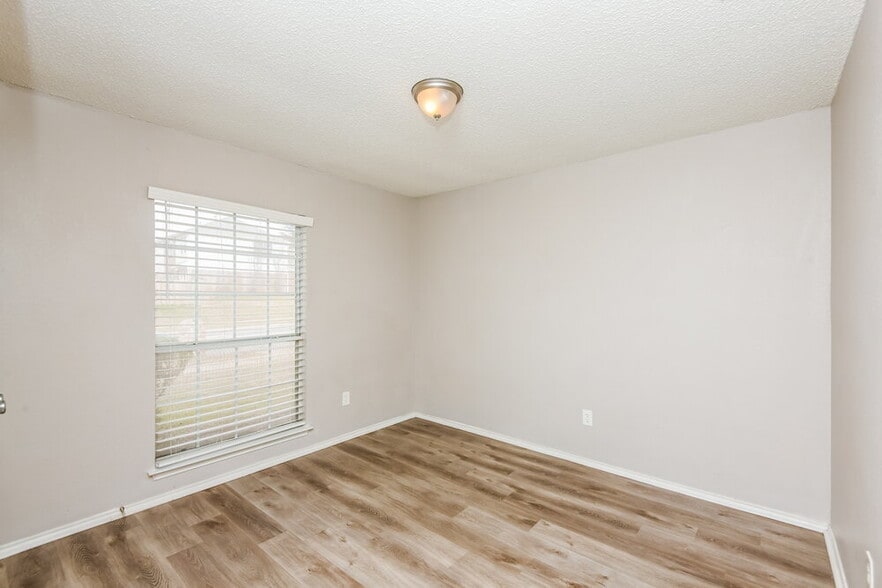 Building Photo - 6202 Pennsylvania Ave