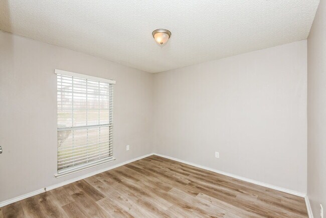 Building Photo - 6202 Pennsylvania Ave