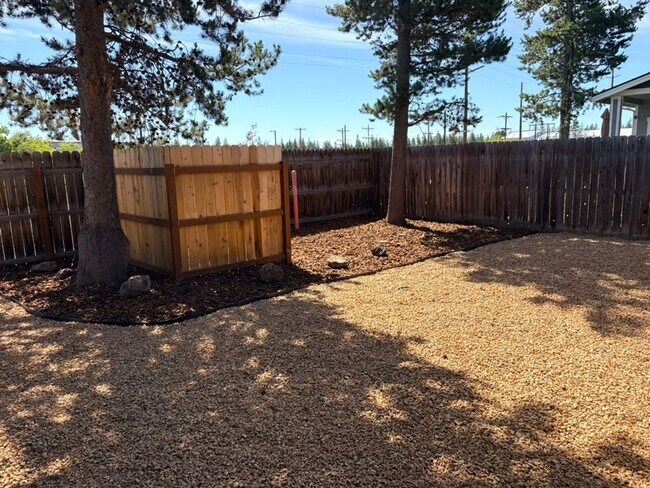 Building Photo - 16697 Shaw Pine Ct