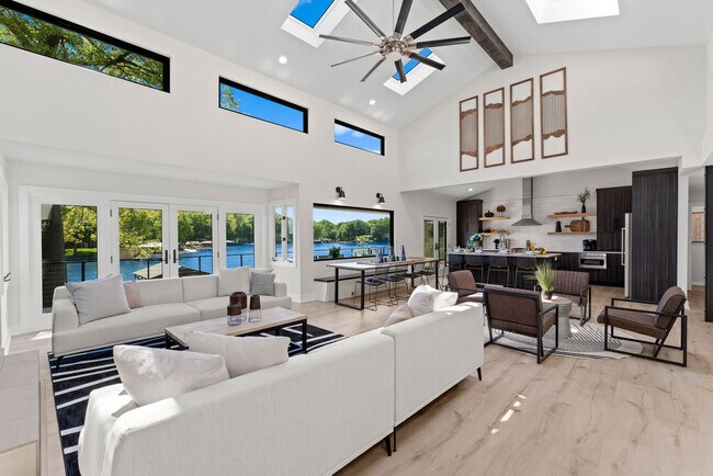 Building Photo - 3837 Fox Run