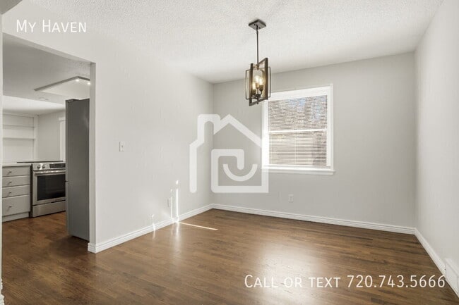 Building Photo - 13974 E Arkansas Pl