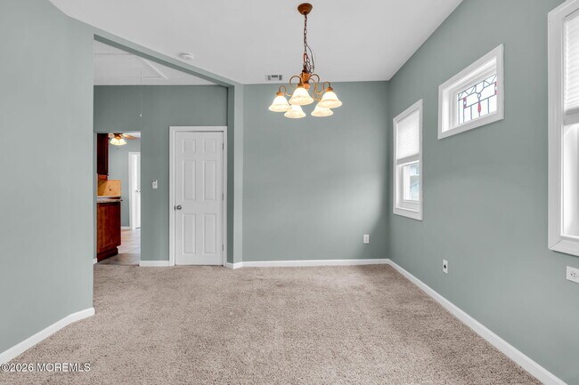 Building Photo - 1232 Pine Tree Way