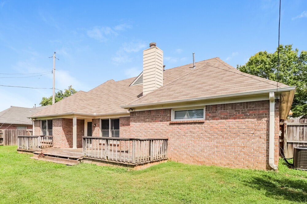 Building Photo - 7625 Dexter Park Dr