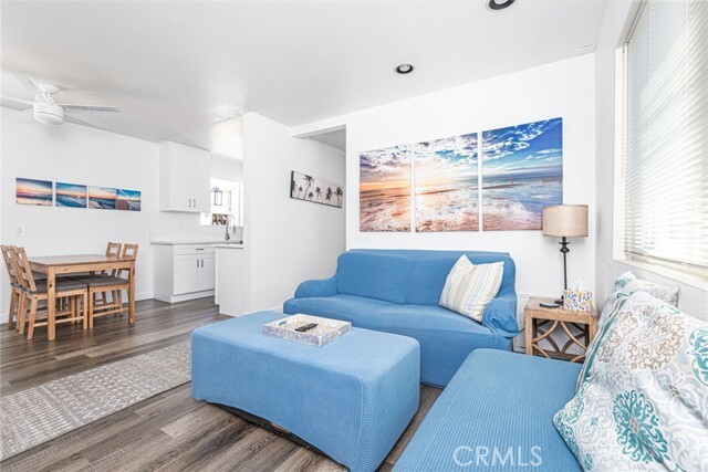 Building Photo - 210 36th St