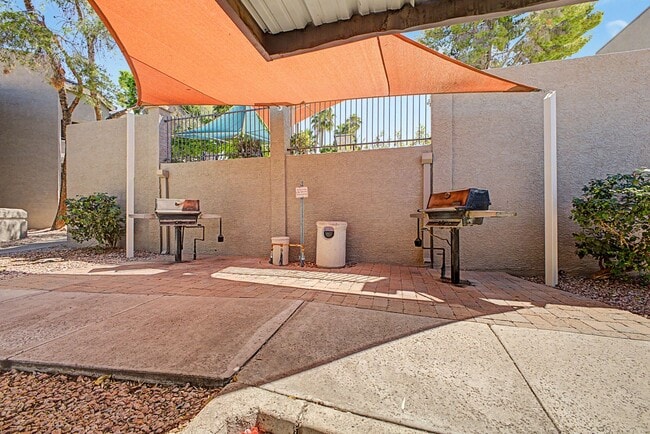 Building Photo - Condo in Cliffs Art North Mountain Community