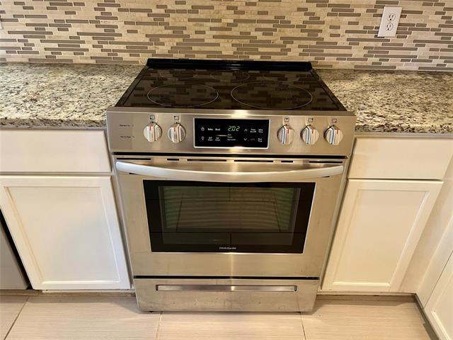 Building Photo - 2209 Malone Dr